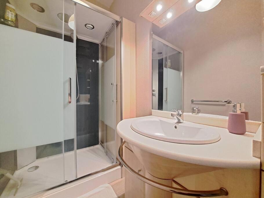 Perth, Bel Appartement Lumineux Reims Exterior photo
